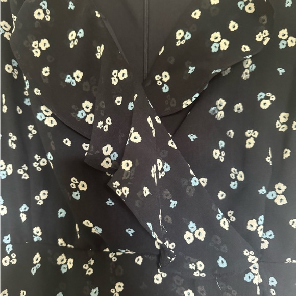 Lane Bryant floral faux wrap dress.  Size 22. - Picture 3 of 7